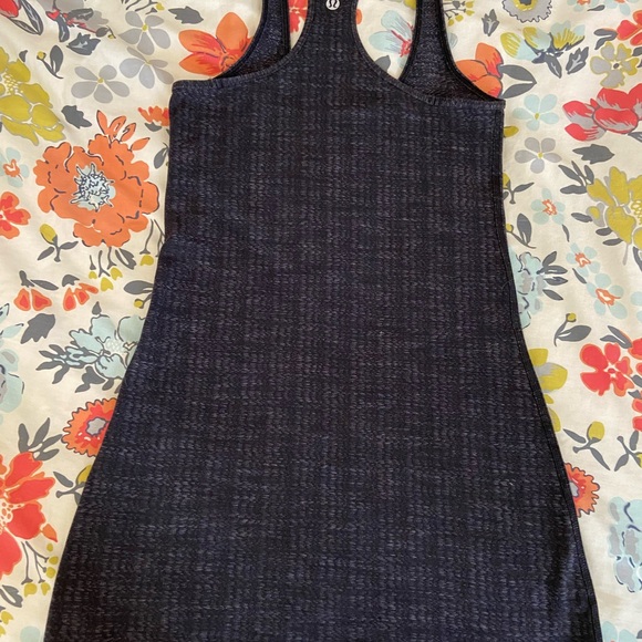 Lululelon Tank top (long) - Picture 2 of 7